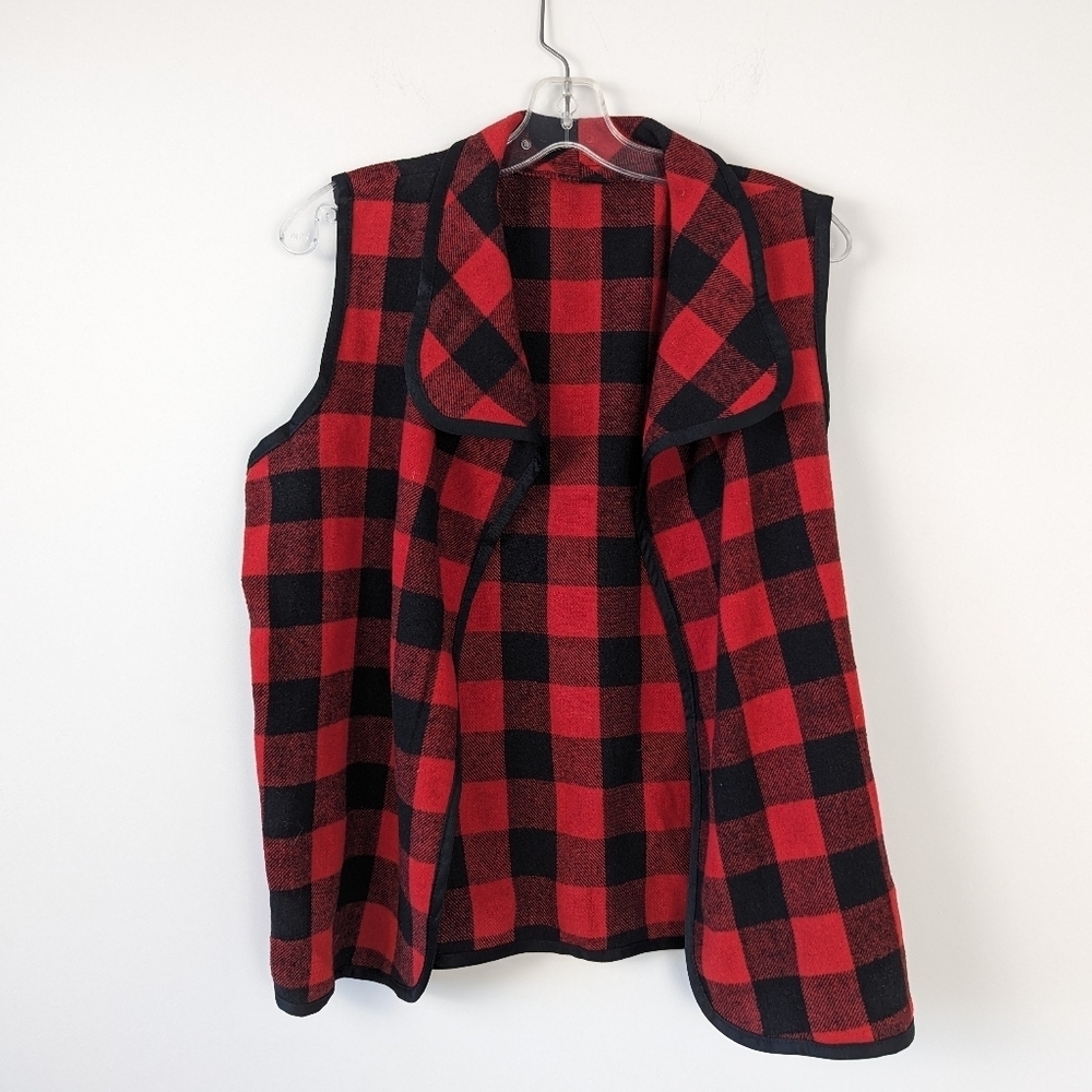 Bold Red & Black Buffalo Check Sleeveless Vest - Est. Size 10